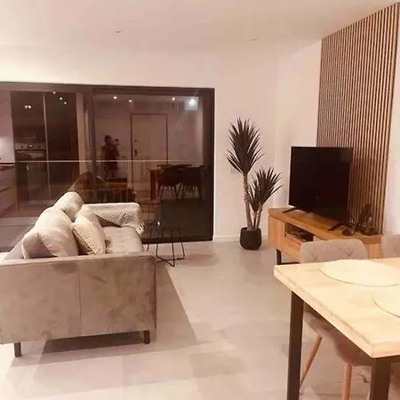 Apartment Modern Da Rocha,